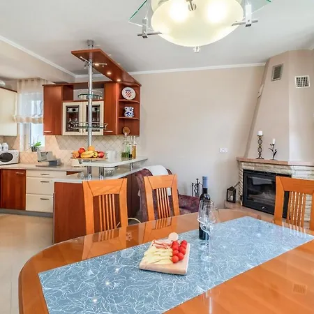 Apartment Family-friendly With Swimming Pool Kampor, Rab - 16865 Kampor