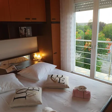 Lejlighed Family-friendly With Swimming Pool Kampor, Rab - 16865
